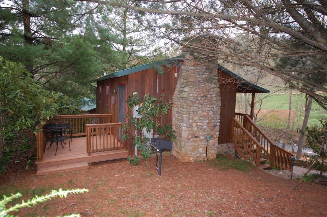 Mountain Springs Cabins Candler Eksteriør billede